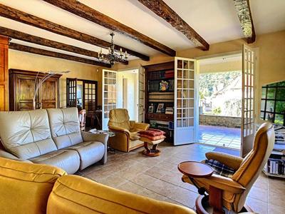 Maison - 185 m² - 5 pièces