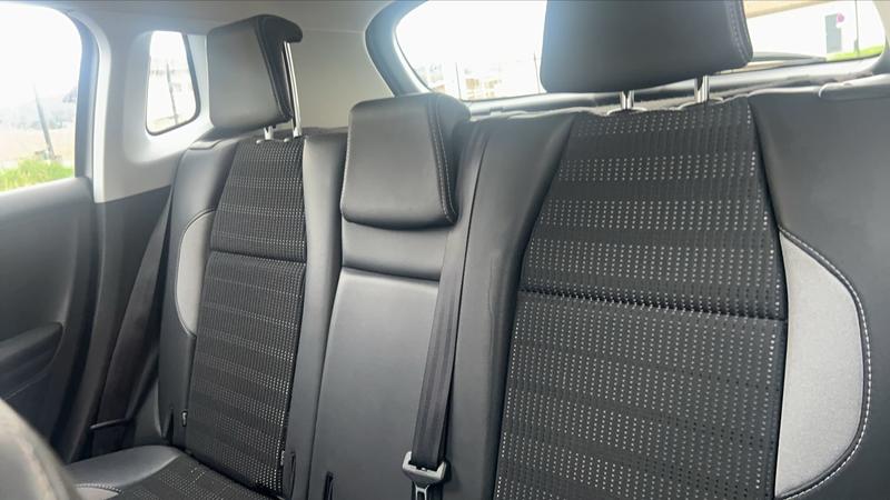 Peugeot 2008 1.6 BlueHdi 100 Business - 5 places