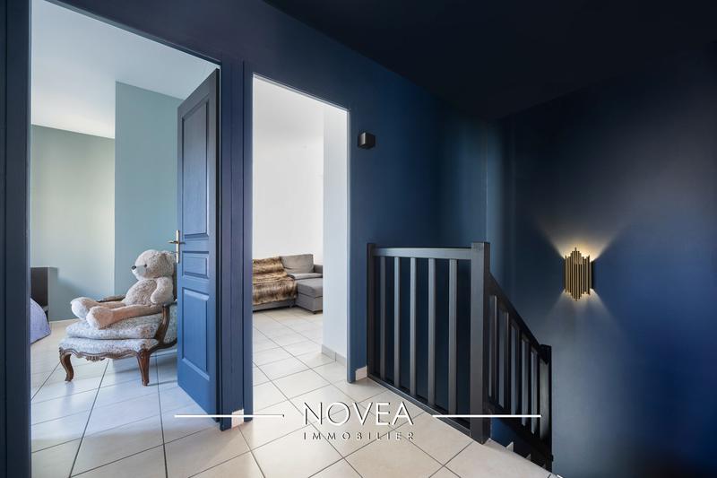 Maison traditionnelle - 102 m² - 5 pièces