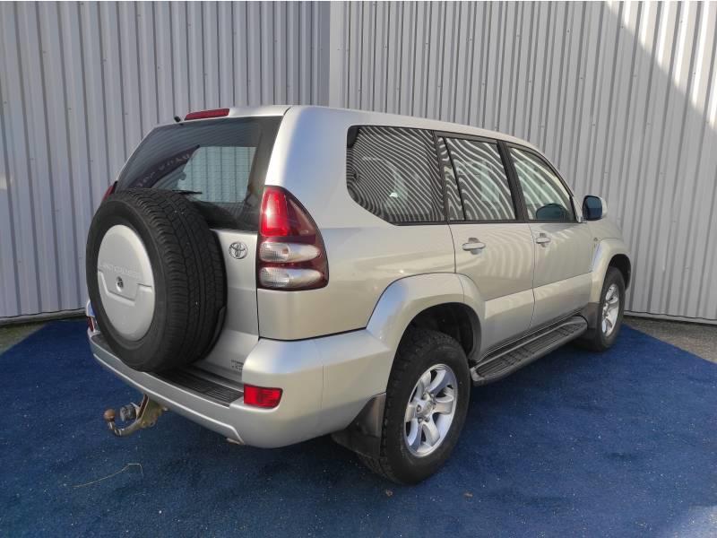 Toyota Land Cruiser 165 d-4d Vx