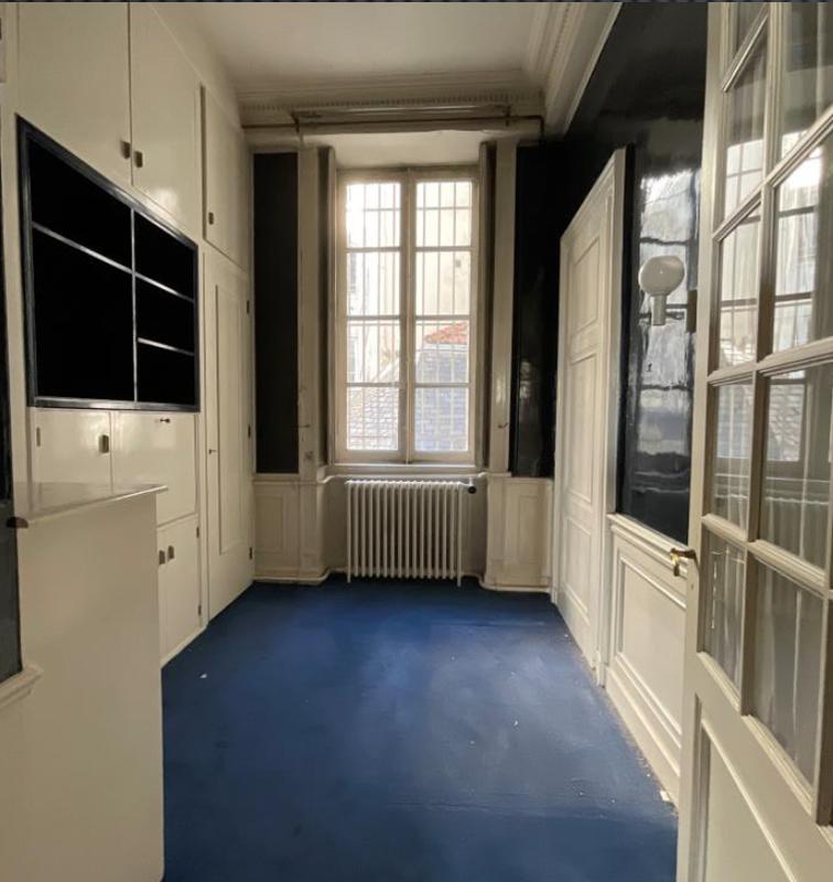 Appartement - 220 m² - 7 pièces