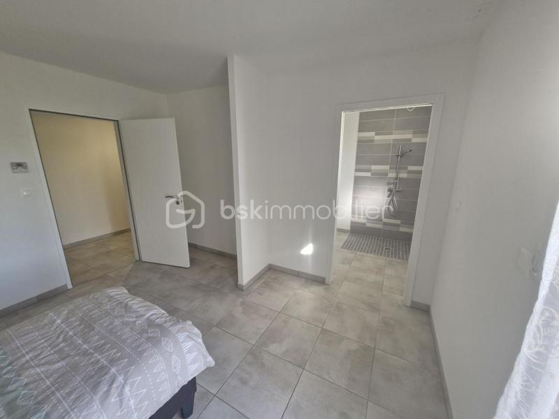 Maison traditionnelle - 325 m² - 7 pièces