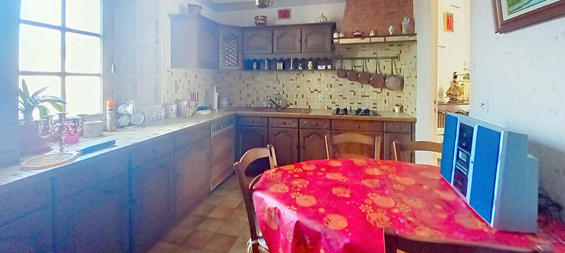 Maison - 155 m² - 9 pièces