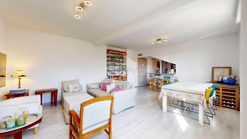 Appartement - 90 m² - 4 pièces