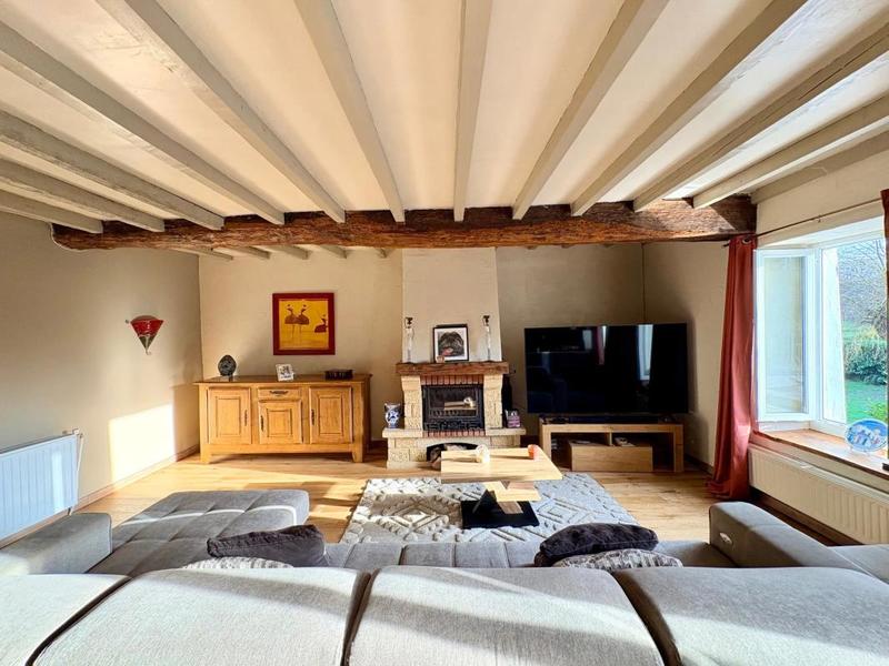 Maison - 260 m² - 8 pièces