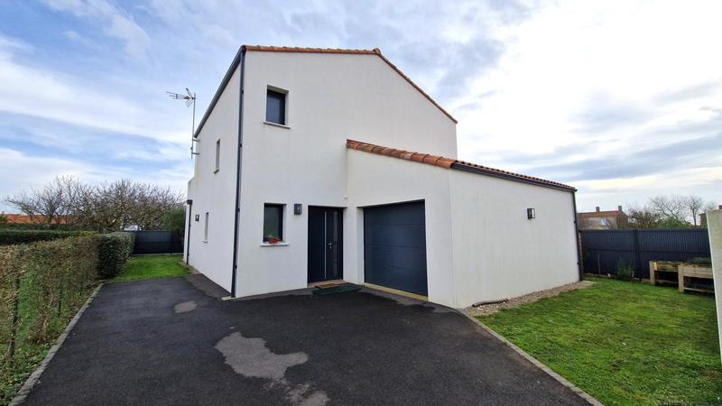 Maison - 110 m² - 5 pièces