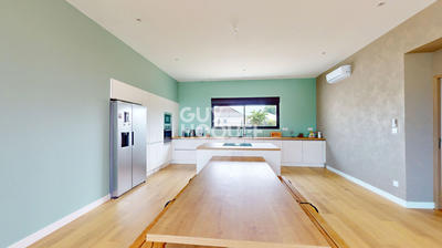 Maison - 147 m² - 6 pièces