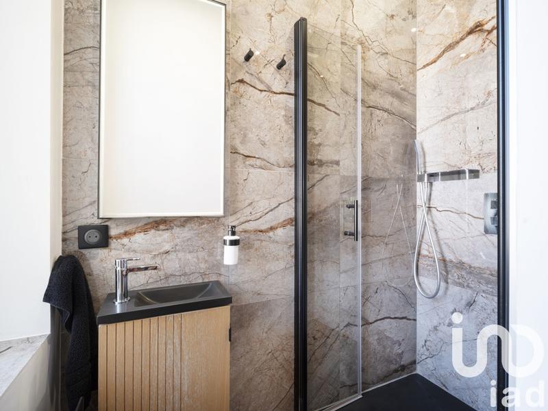 Appartement - 208 m² - 6 pièces