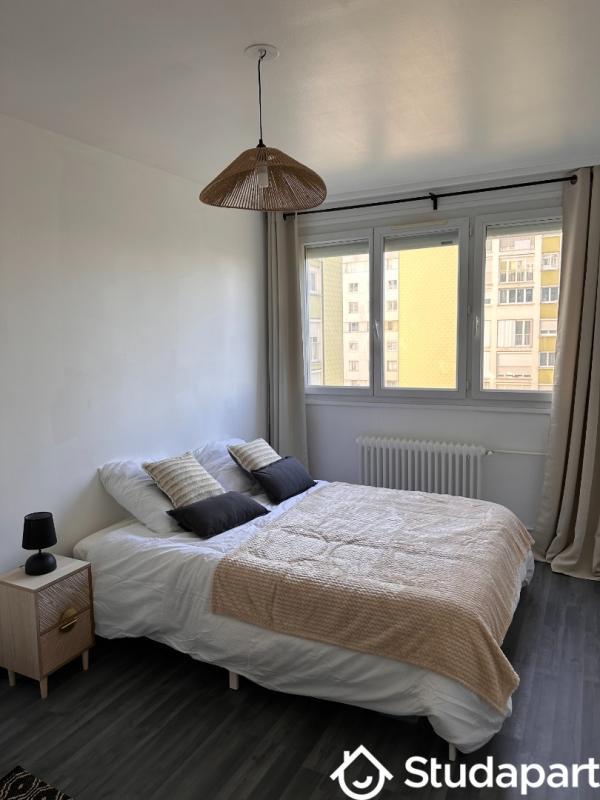 Chambre - 11 m² - 1 pièce