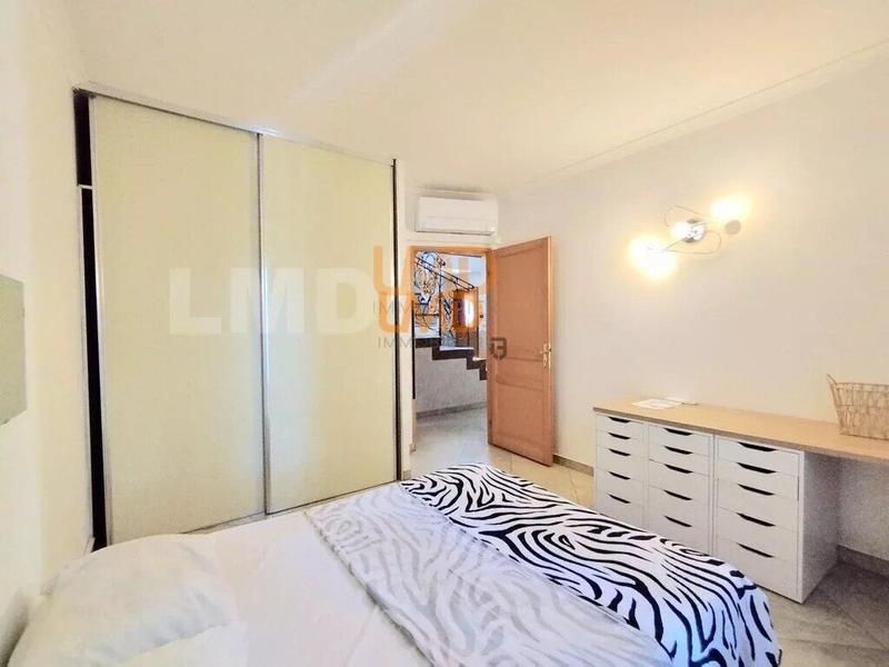 Propriété - 320 m² - 10 pièces