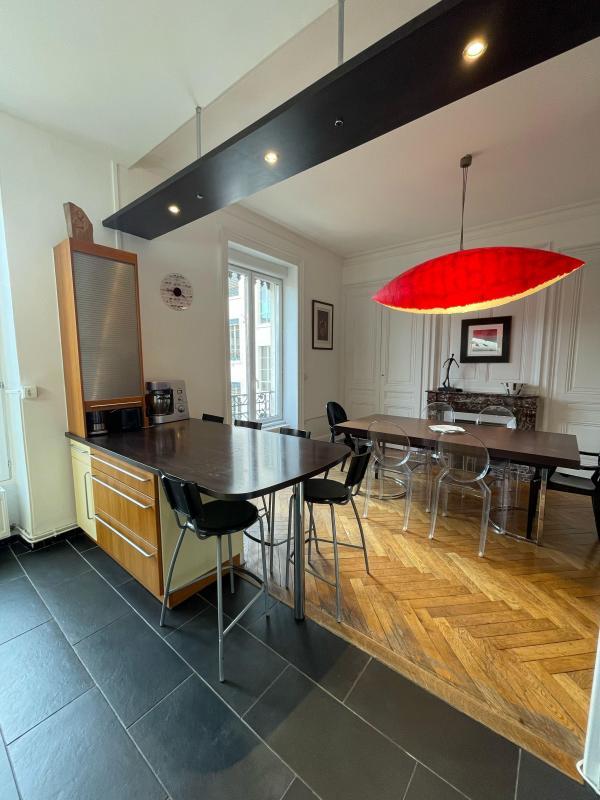 Appartement - 185 m² - 7 pièces