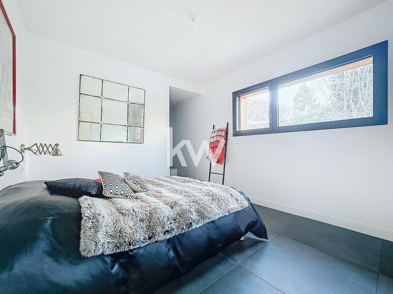 Maison - 335 m² - 7 pièces