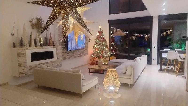 Maison - 252 m² - 11 pièces