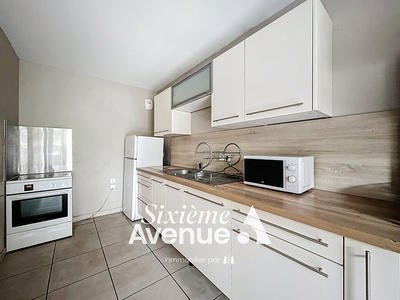 Appartement - 77 m² - 4 pièces