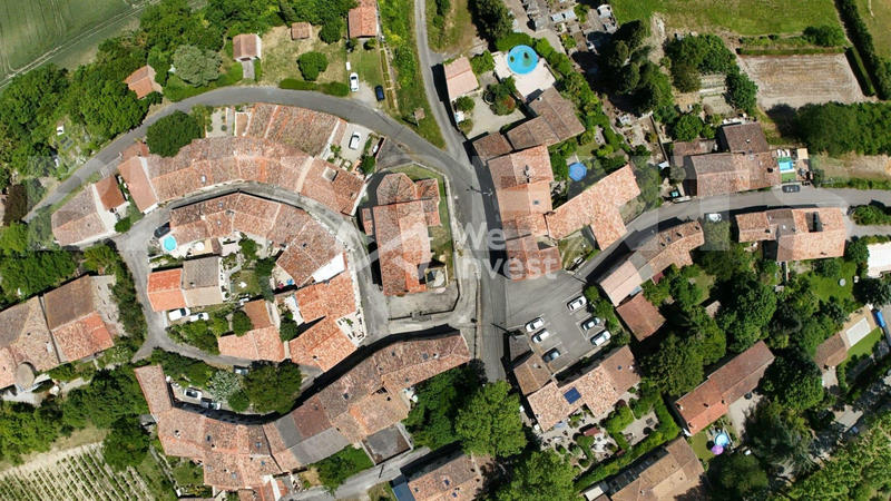 Maison - 280 m² - 8 pièces