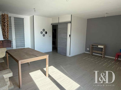 Maison - 91 m² - 5 pièces