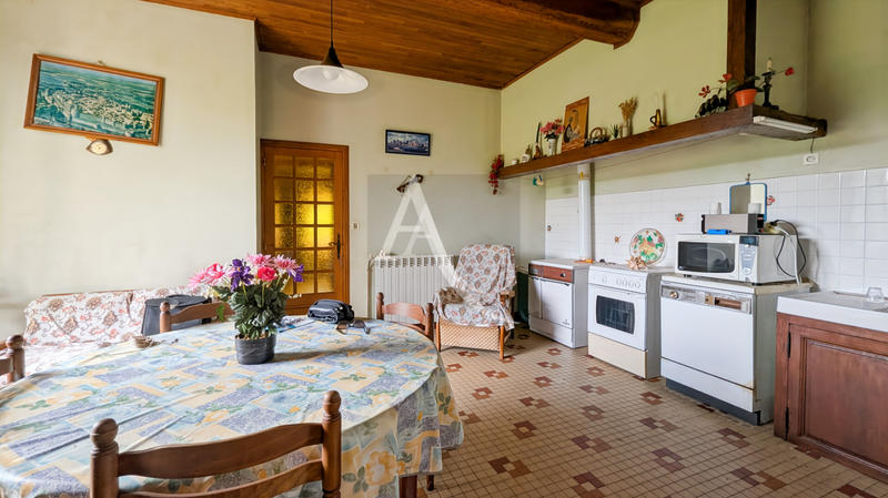 Maison - 90 m² - 4 pièces