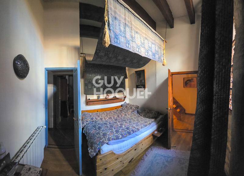 Maison - 324 m² - 8 pièces