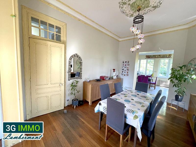 Maison - 258 m² - 12 pièces