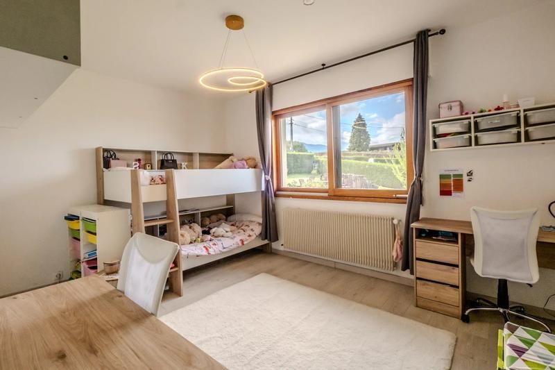 Maison - 216 m² - 9 pièces