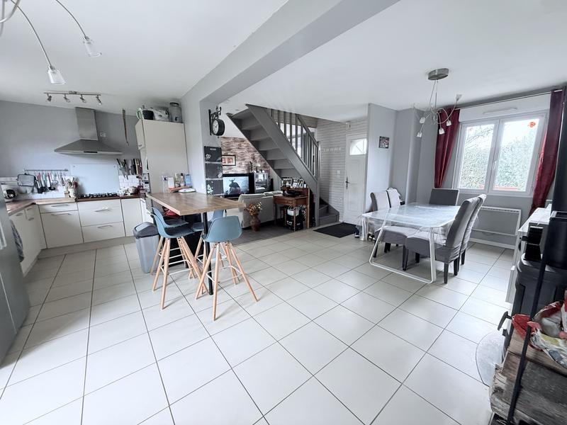 Maison - 85 m² - 5 pièces