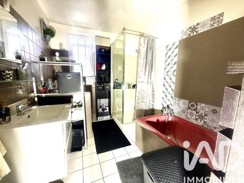 Maison - 110 m² - 4 pièces