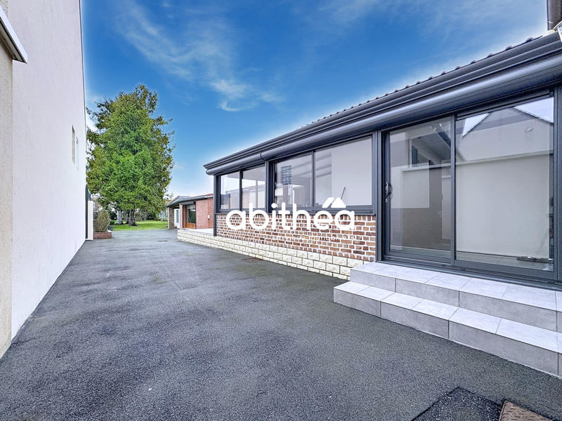 Maison - 181 m² - 7 pièces