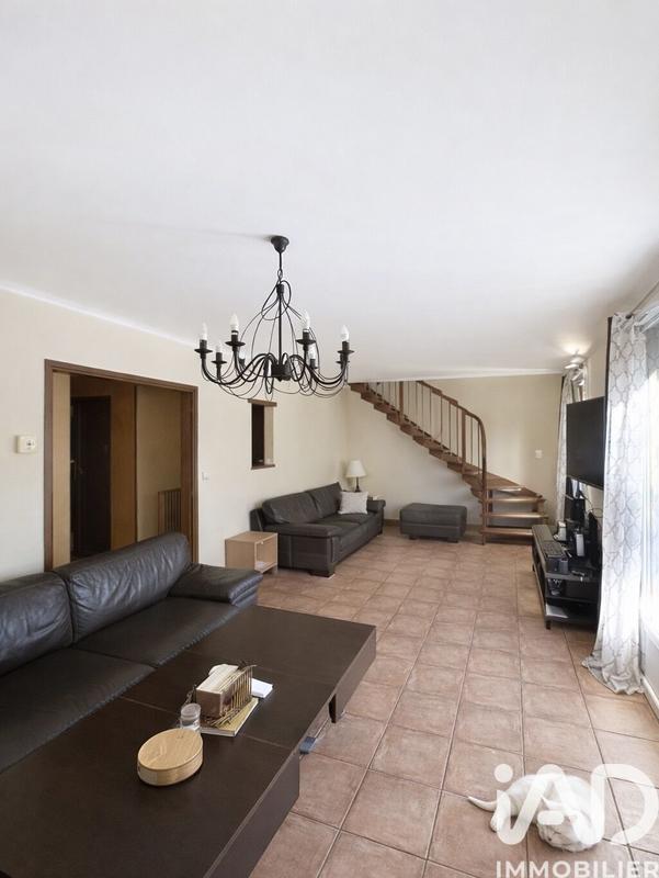 Maison - 90 m² - 5 pièces