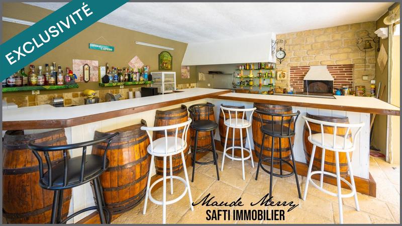 Maison - 230 m² - 6 pièces