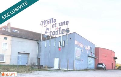 Local commercial - 1 417 m² - 33 pièces