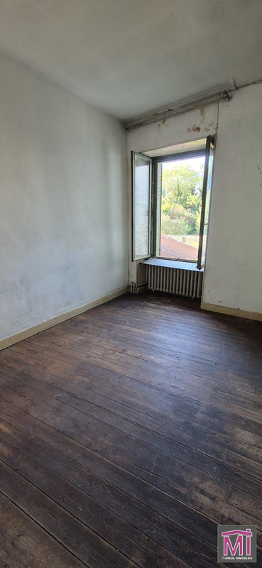 Maison traditionnelle - 190 m² - 8 pièces