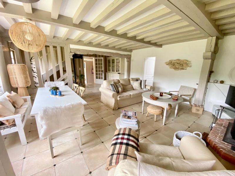 Maison - 220 m² - 9 pièces