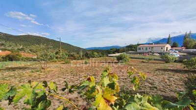 Terrain constructible - 1 000 m²