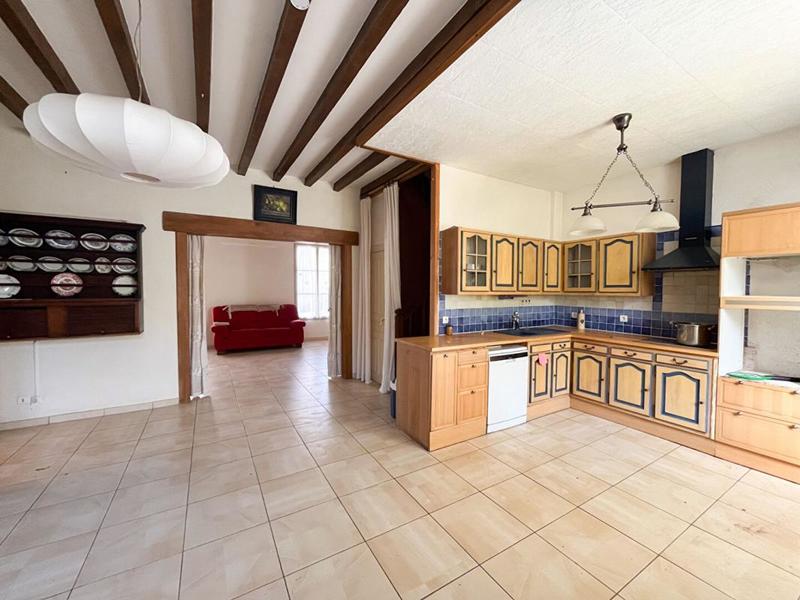 Maison - 224 m² - 11 pièces