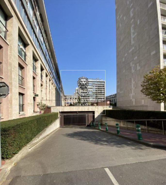 Parking / Garage - 15 m²