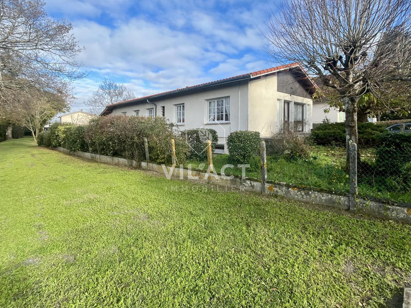 Maison - 200 m² - 7 pièces