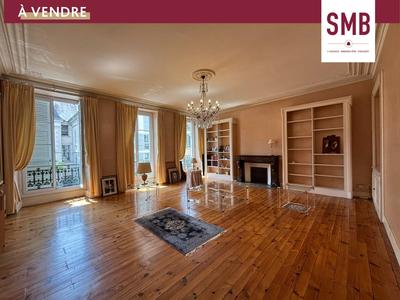 Appartement - 187 m² - 4 pièces