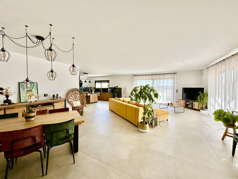 Villa - 207 m² - 5 pièces