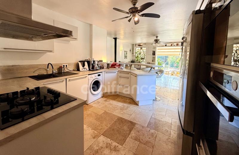 Maison - 141 m² - 7 pièces