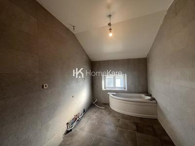 Maison - 180 m² - 5 pièces