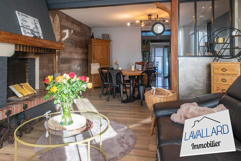 Maison - 170 m² - 8 pièces