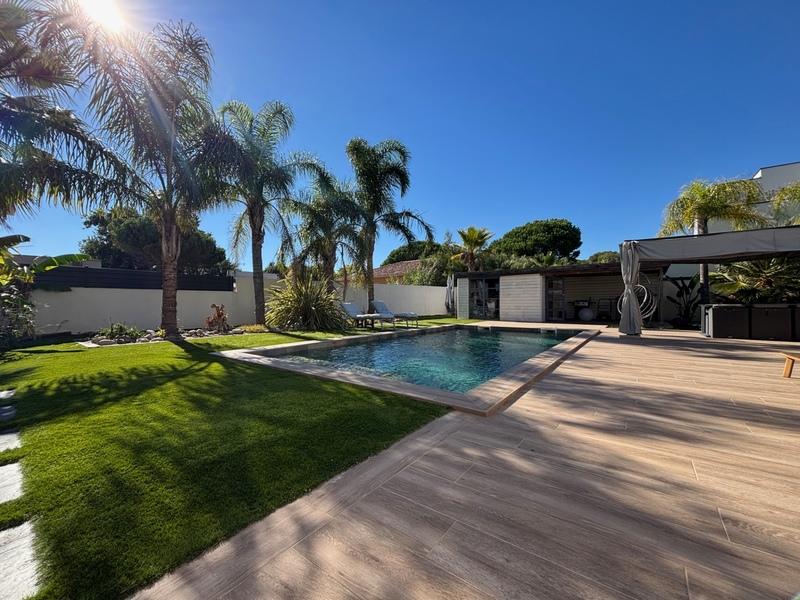 Maison - 200 m² - 6 pièces