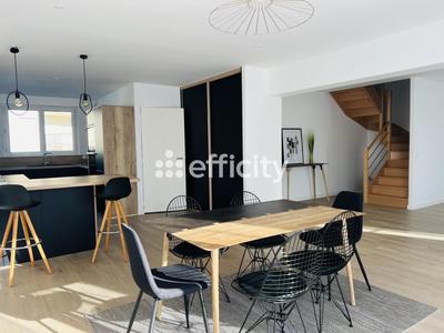 Maison de bourg - 170 m² - 6 pièces