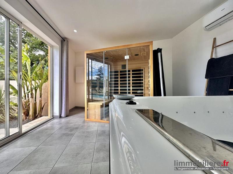 Villa - 200 m² - 7 pièces