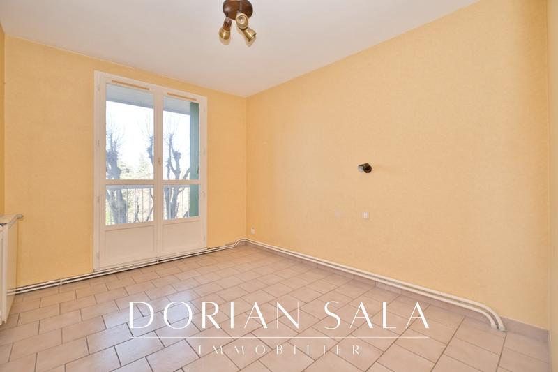 Appartement - 96 m² - 5 pièces