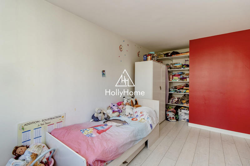 Appartement - 90 m² - 5 pièces