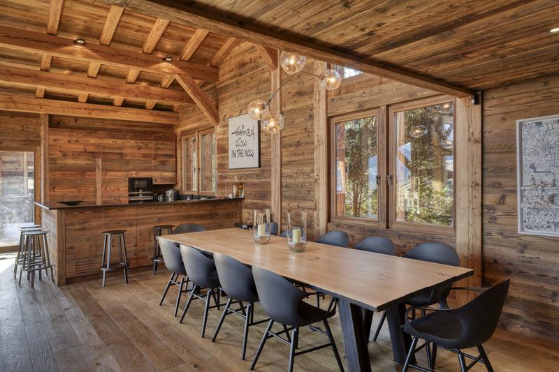 Châlet - 439 m² - 9 pièces