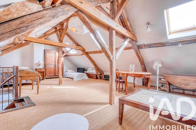 Maison - 224 m² - 9 pièces