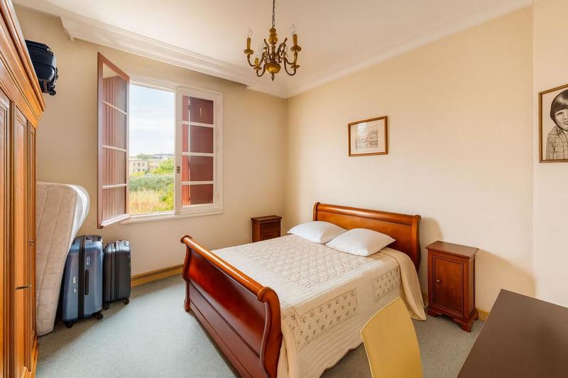 Maison - 166 m² - 6 pièces