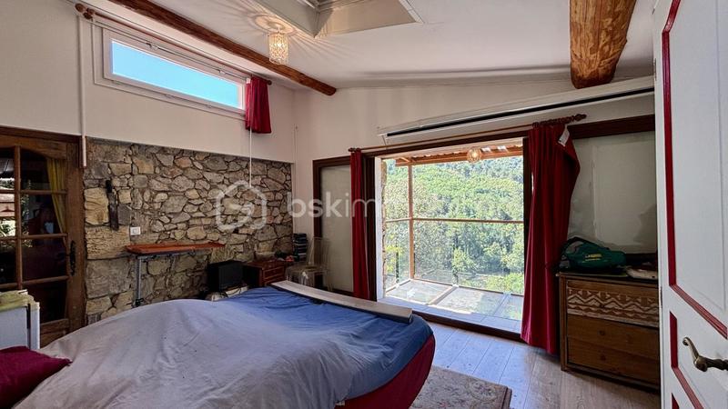 Maison en pierre - 77 m² - 3 pièces